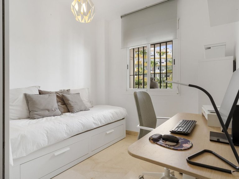 Apartment for Sale in Calanova Golf, Malaga 7