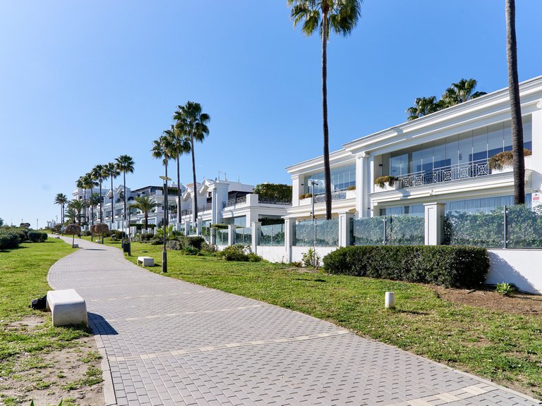 Apartment for Sale in Estepona, Malaga 27