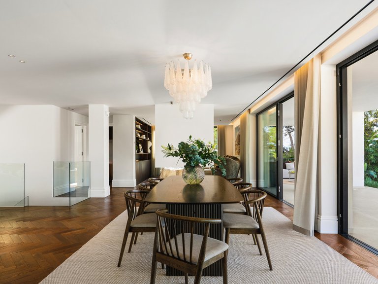 Villa for Sale in Nueva Andalucía, Malaga 11