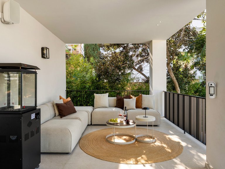 Villa for Sale in Nueva Andalucía, Malaga 12