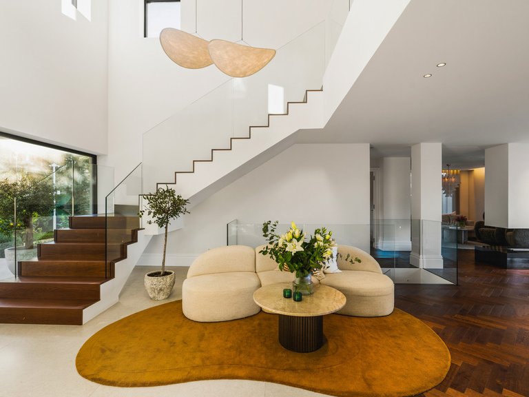 Villa for Sale in Nueva Andalucía, Malaga 6