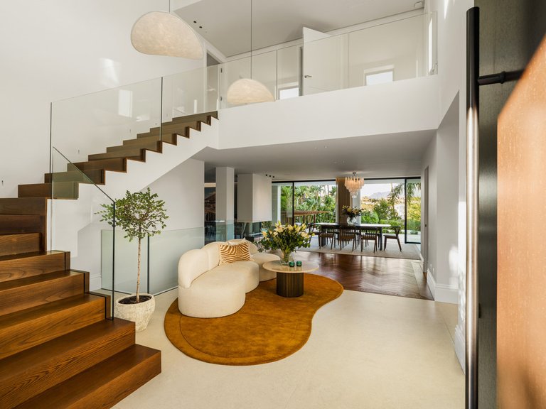 Villa for Sale in Nueva Andalucía, Malaga 7