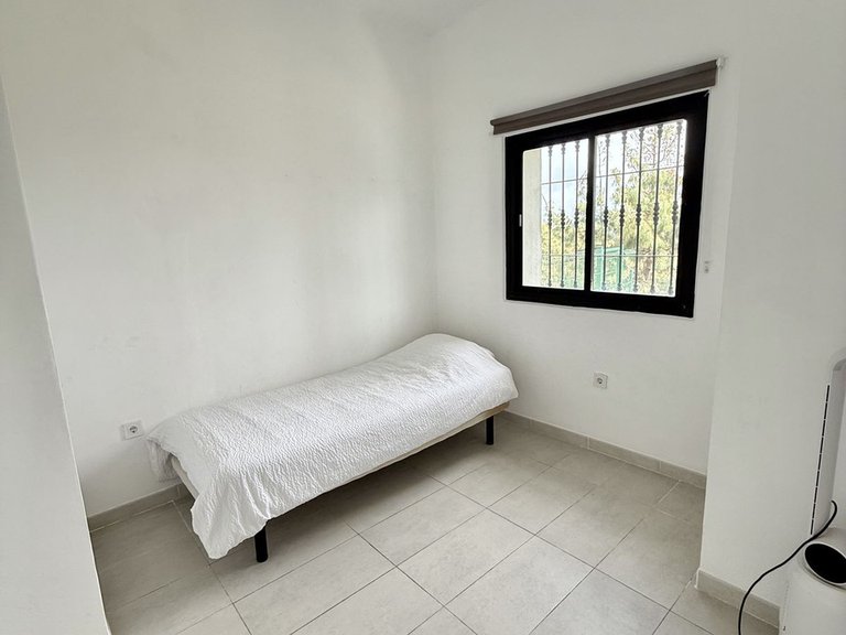 Apartment for Sale in Calahonda, Malaga 12