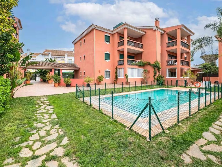 Apartment for Sale in Marbesa, Malaga 1
