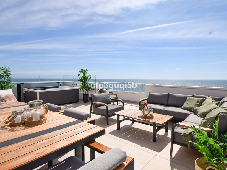 Apartment for Sale in Fuengirola, Malaga 1