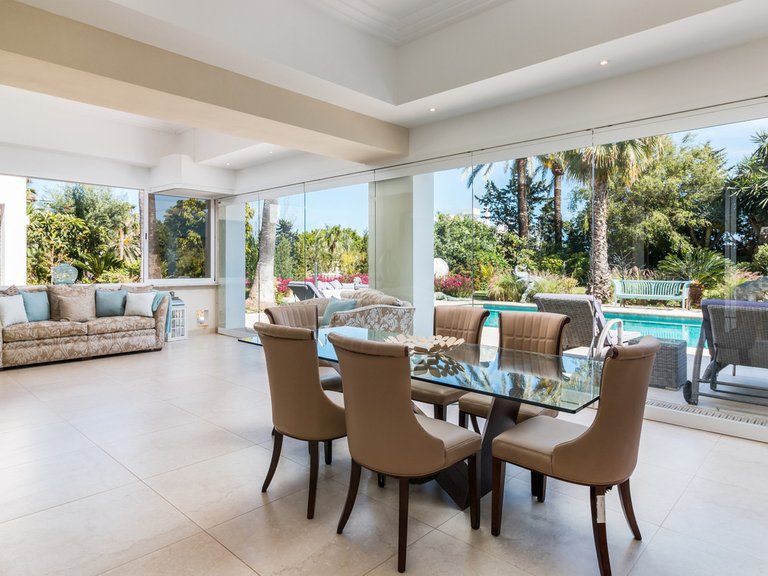 Villa for Sale in El Paraiso, Malaga 13