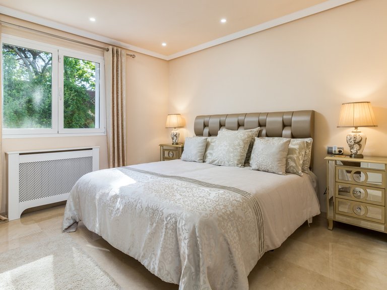 Villa for Sale in El Paraiso, Malaga 22
