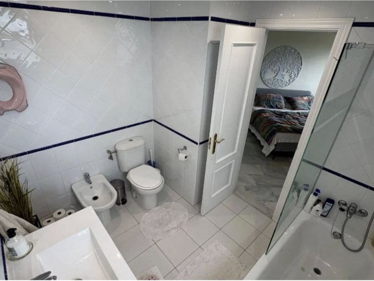 Apartment for Sale in Calahonda, Malaga 12