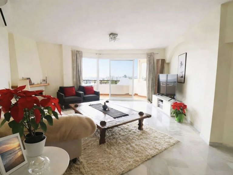 Apartment for Sale in Calahonda, Malaga 2