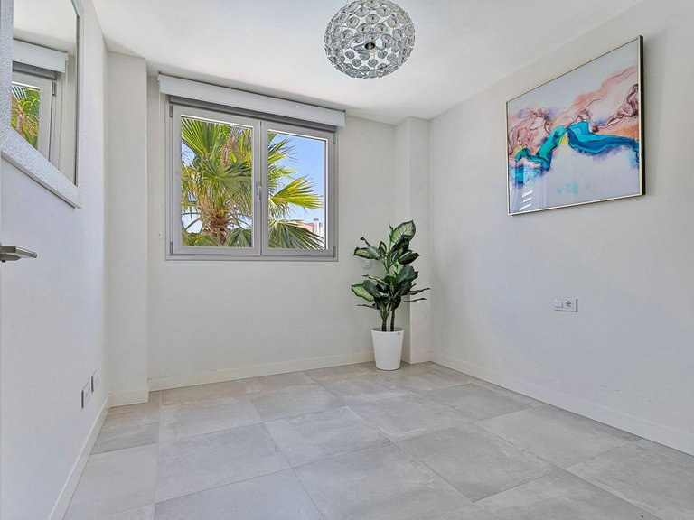 Apartment for Sale in Fuengirola, Malaga 14