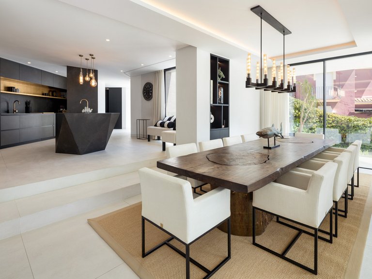 Villa for Sale in Benahavís, Malaga 10
