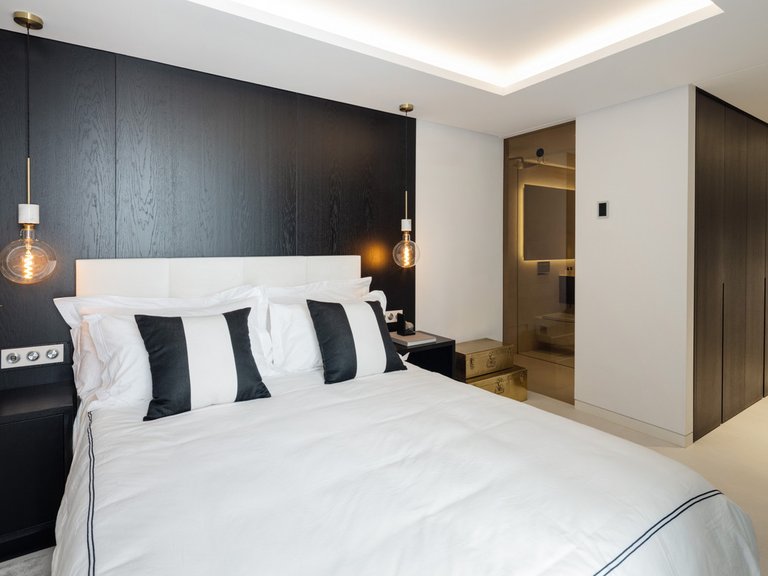 Villa for Sale in Benahavís, Malaga 35