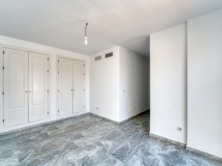 Apartment for Sale in Guadalmina Baja, Malaga 19