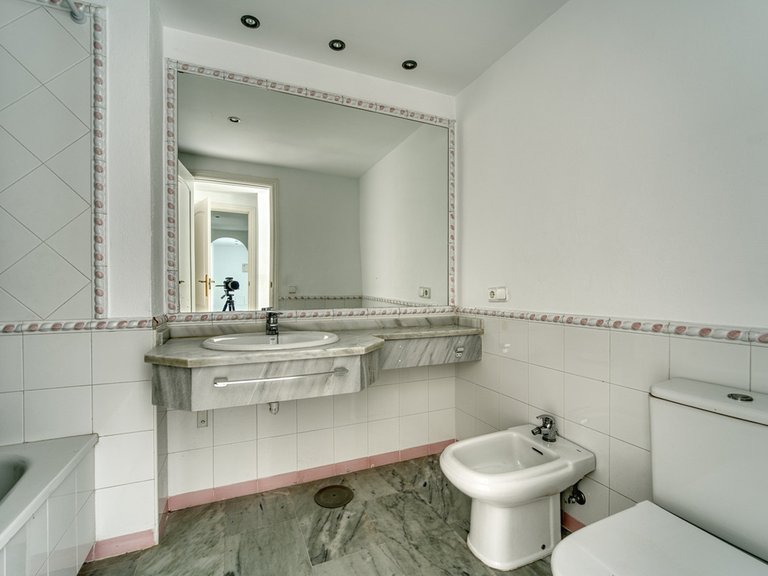 Apartment for Sale in Guadalmina Baja, Malaga 25