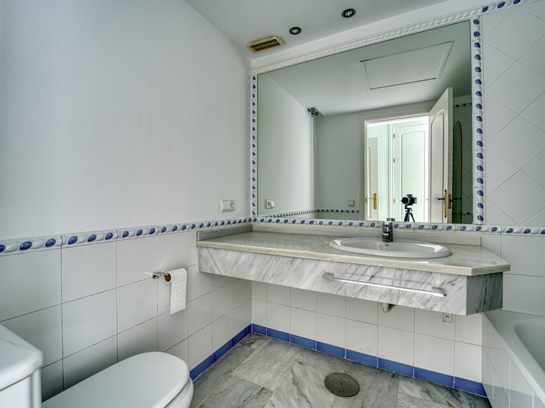 Apartment for Sale in Guadalmina Baja, Malaga 26