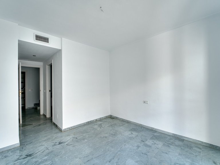 Apartment for Sale in Guadalmina Baja, Malaga 27