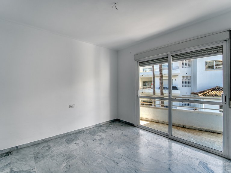 Apartment for Sale in Guadalmina Baja, Malaga 28