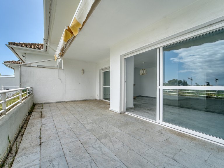 Apartment for Sale in Guadalmina Baja, Malaga 8