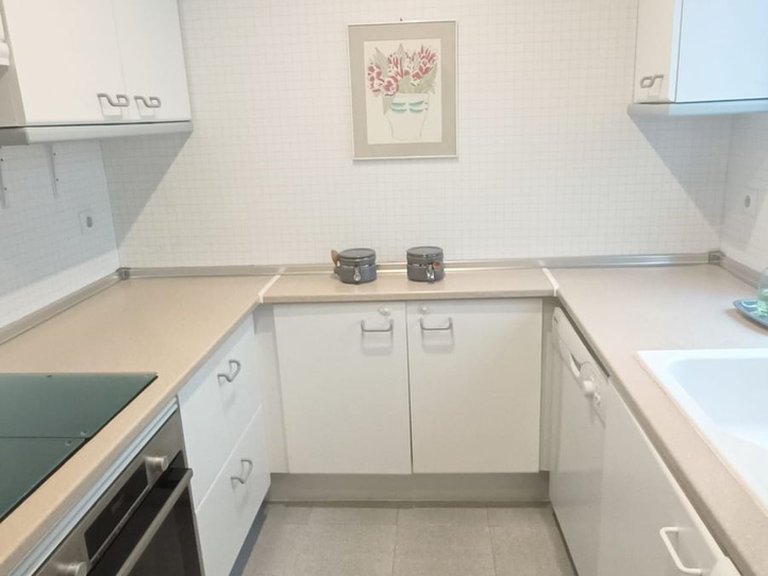 Apartment for Sale in Puerto Banús, Malaga 14