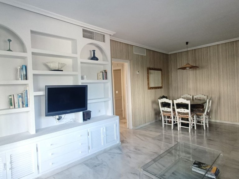 Apartment for Sale in Puerto Banús, Malaga 5