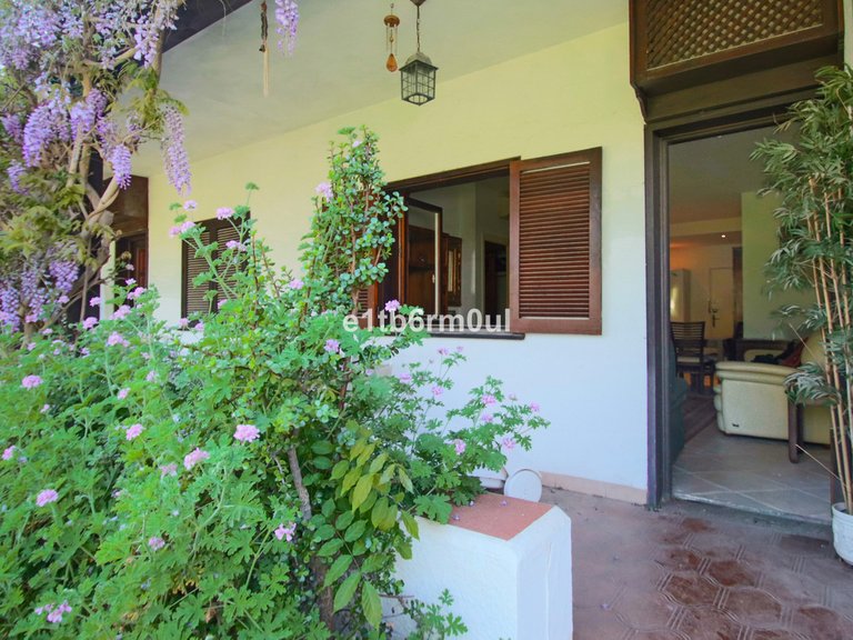 Apartment for Sale in The Golden Mile, Malaga 21