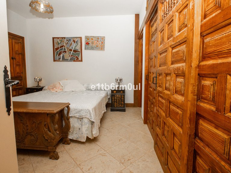 Apartment for Sale in The Golden Mile, Malaga 9