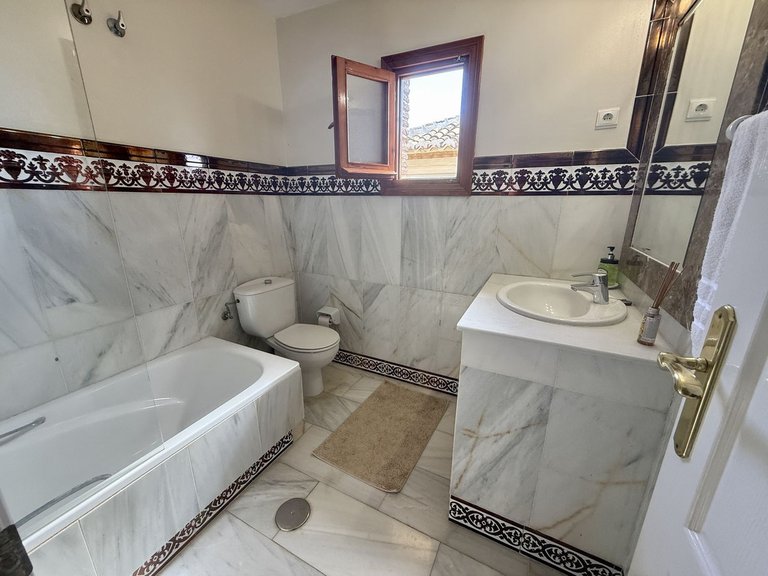 Villa for Sale in Mijas Golf, Malaga 22