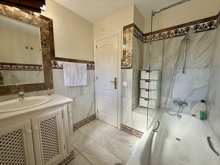 Villa for Sale in Mijas Golf, Malaga 23