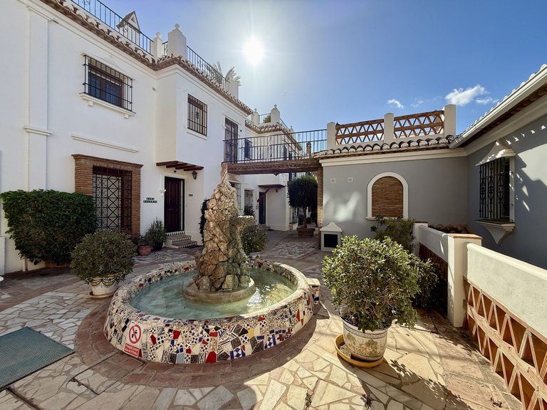 Villa for Sale in Mijas Golf, Malaga 33