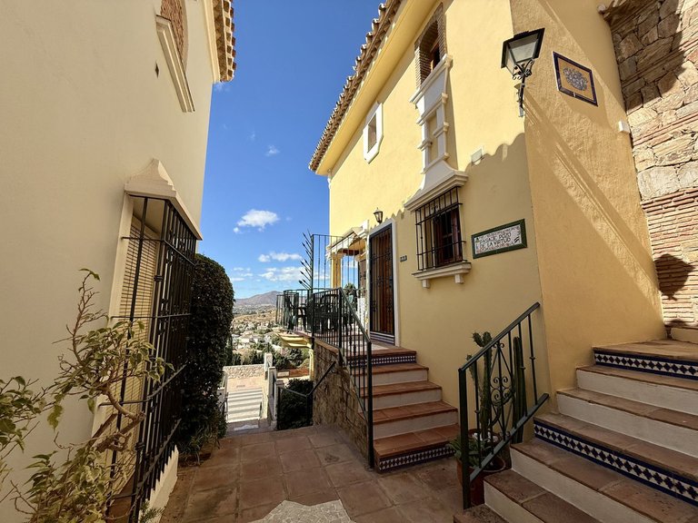 Villa for Sale in Mijas Golf, Malaga 7
