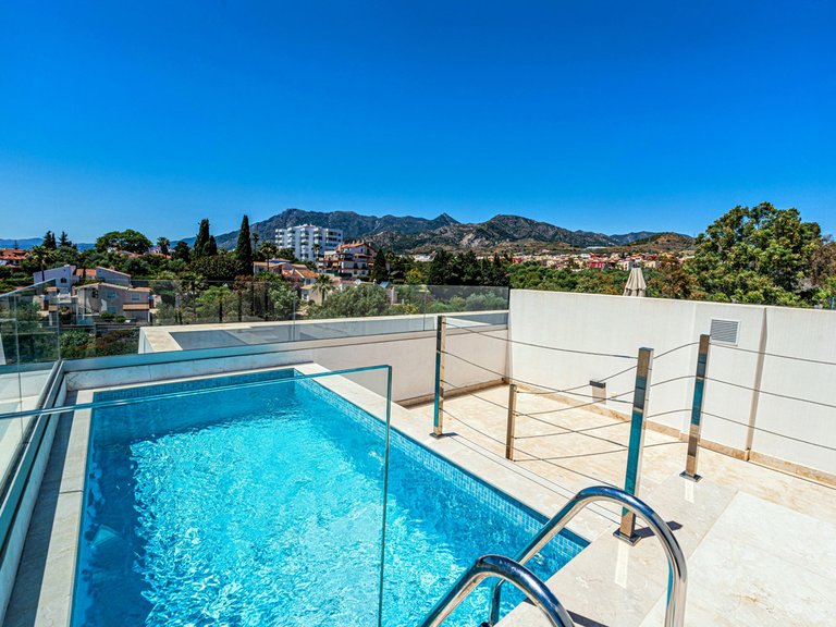 Villa for Sale in Río Real, Malaga 1