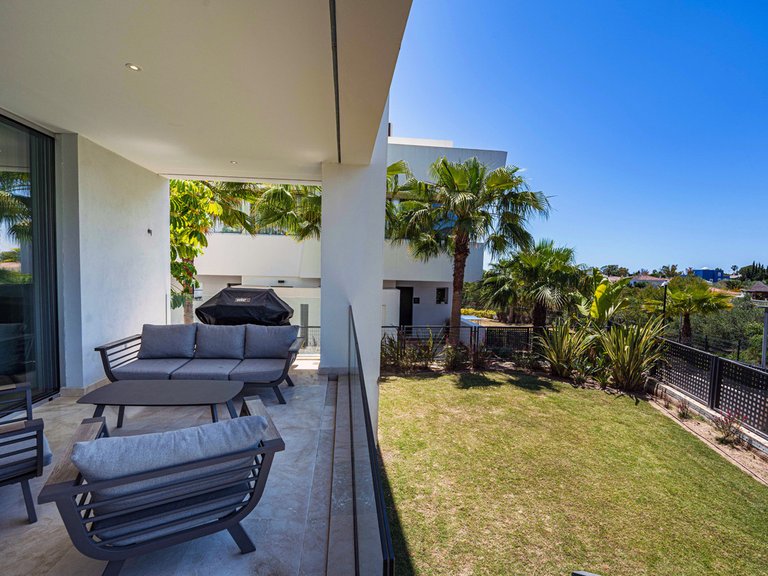 Villa for Sale in Río Real, Malaga 12