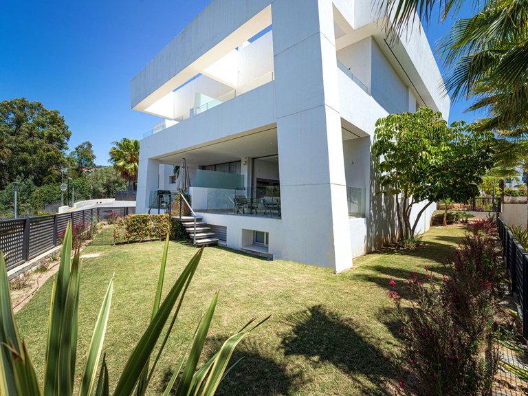 Villa for Sale in Río Real, Malaga 2