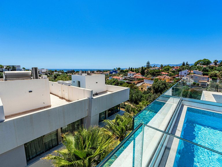 Villa for Sale in Río Real, Malaga 3