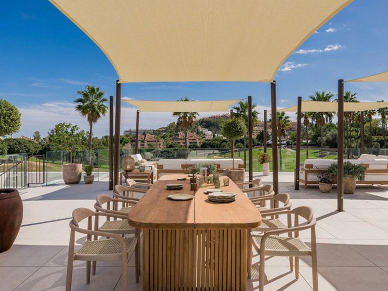 Villa for Sale in Nueva Andalucía, Malaga 19