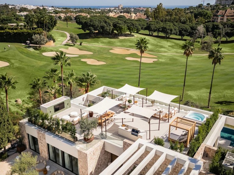 Villa for Sale in Nueva Andalucía, Malaga 21