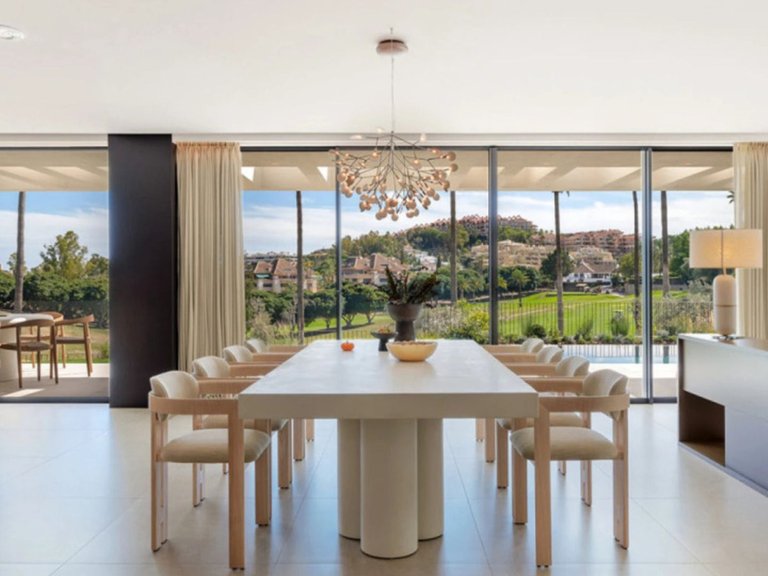 Villa for Sale in Nueva Andalucía, Malaga 4