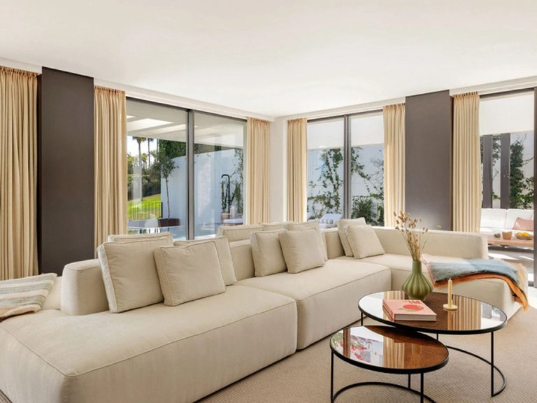 Villa for Sale in Nueva Andalucía, Malaga 8