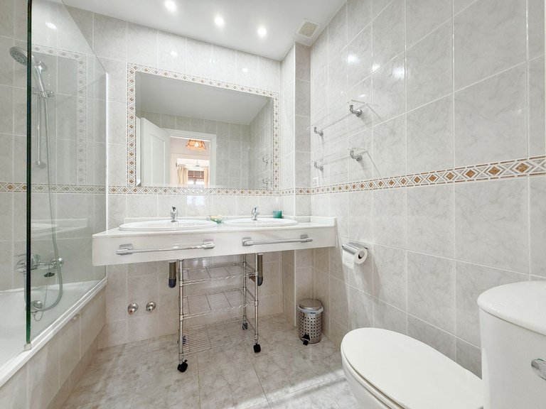 Villa for Sale in Casares Playa, Malaga 30
