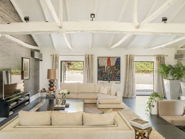 Villa for Sale in El Paraiso, Malaga 12