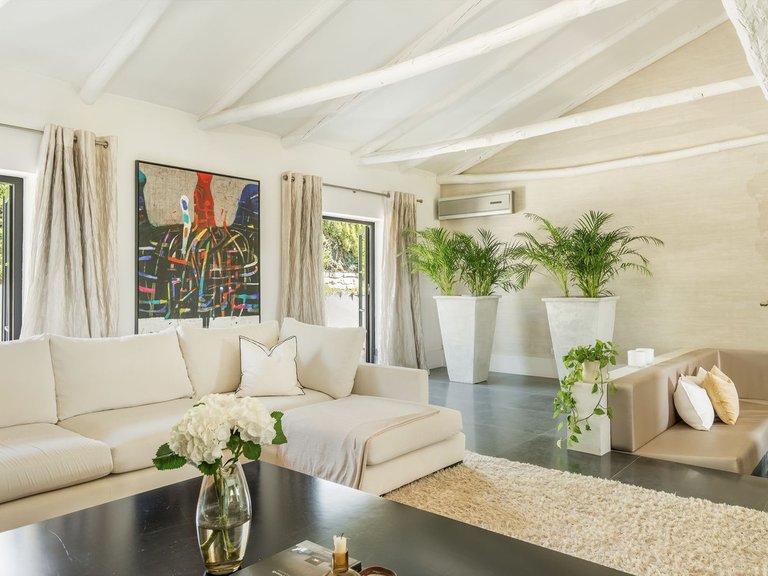 Villa for Sale in El Paraiso, Malaga 14