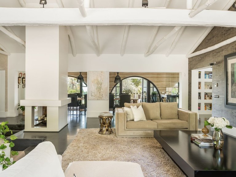 Villa for Sale in El Paraiso, Malaga 15