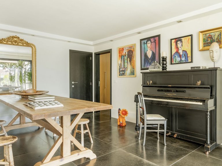 Villa for Sale in El Paraiso, Malaga 18