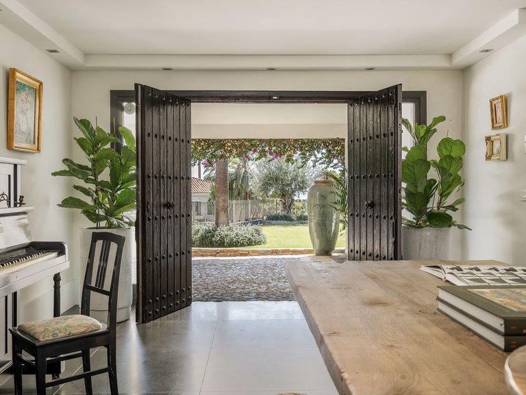 Villa for Sale in El Paraiso, Malaga 20
