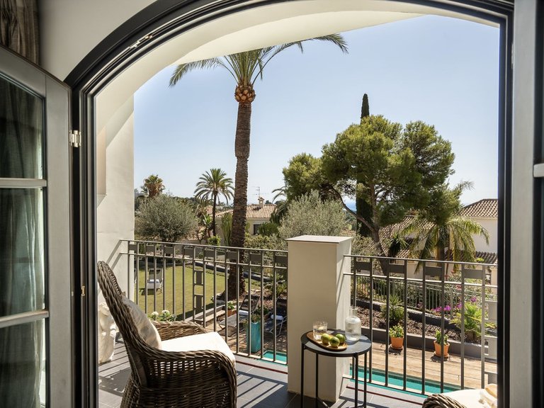 Villa for Sale in El Paraiso, Malaga 27