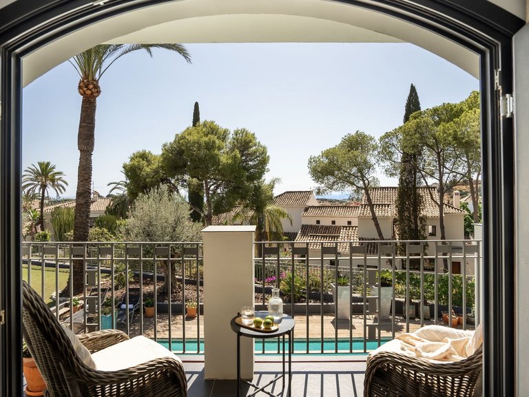 Villa for Sale in El Paraiso, Malaga 28