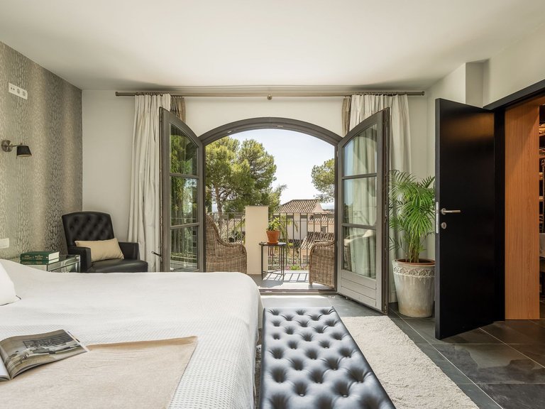 Villa for Sale in El Paraiso, Malaga 29