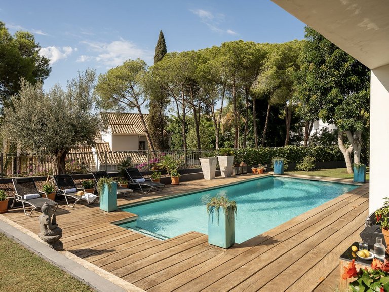 Villa for Sale in El Paraiso, Malaga 44
