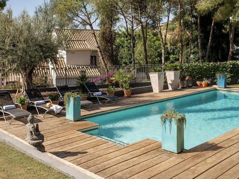 Villa for Sale in El Paraiso, Malaga 52