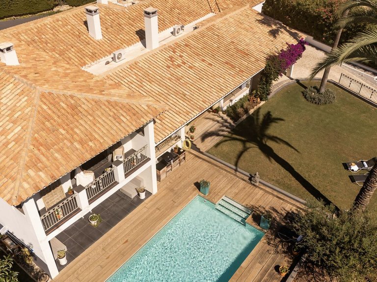 Villa for Sale in El Paraiso, Malaga 54